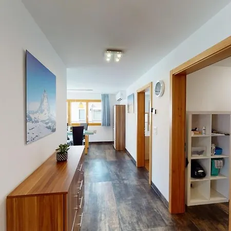 Bijou In Mitten Von * Naters