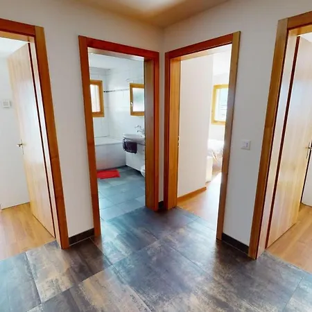 Bijou In Mitten Von * Naters